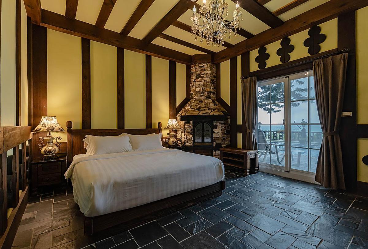 Tudor Dynasty Homestay Shoufeng Exterior photo